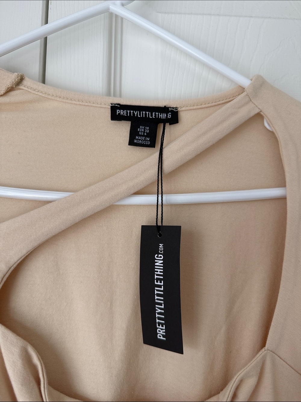NWT PrettyLittleThing Beige Cutout Long Sleeve Bodysuit - Picture 2 of 5